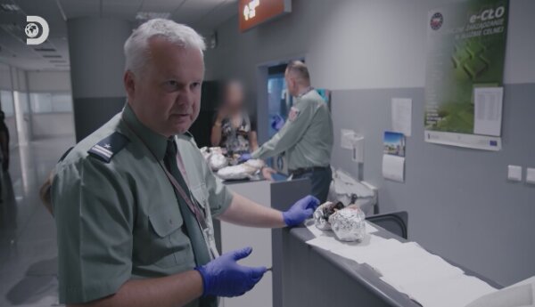 "Lotnisko" PRZED EMISJĄ W TV: Co to jest bushmeat?